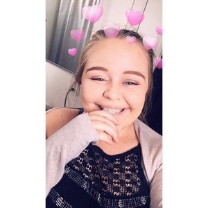 Meet your Posher, Cassie